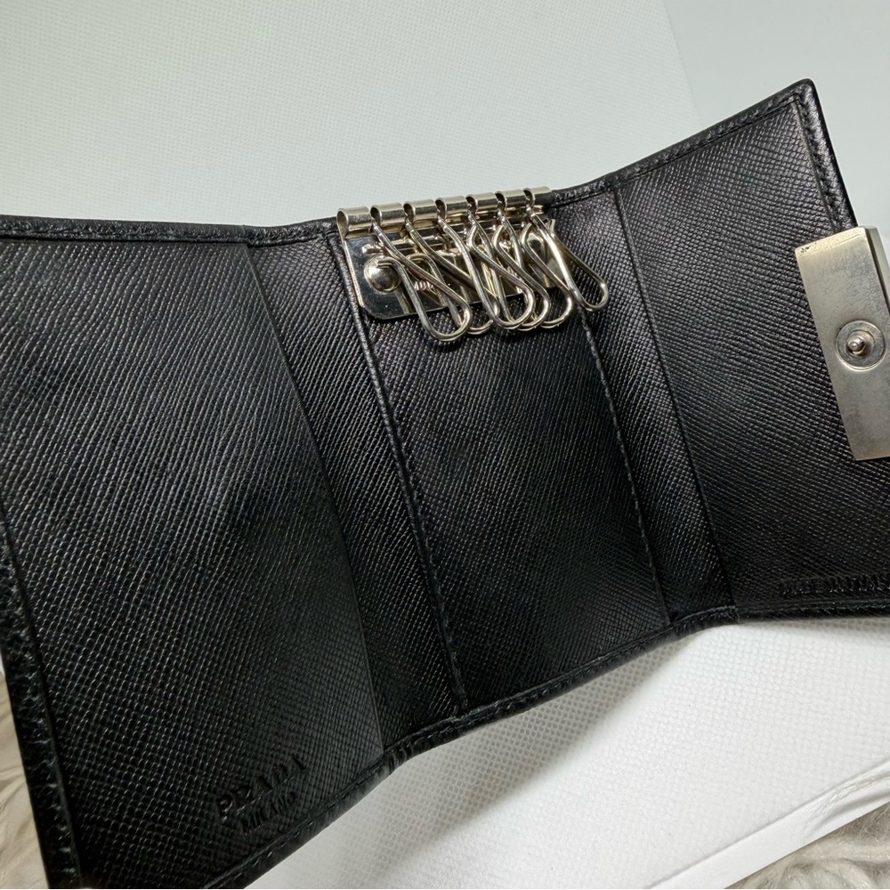 PRADA Key Holder Black Saffiano Leather Silvertone Snap - Picture 11 of 15
